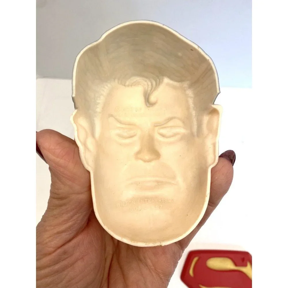Vintage 1977 Wilton DC Comics Superman Face Plastic Cake Toppers S Symbol Duo
